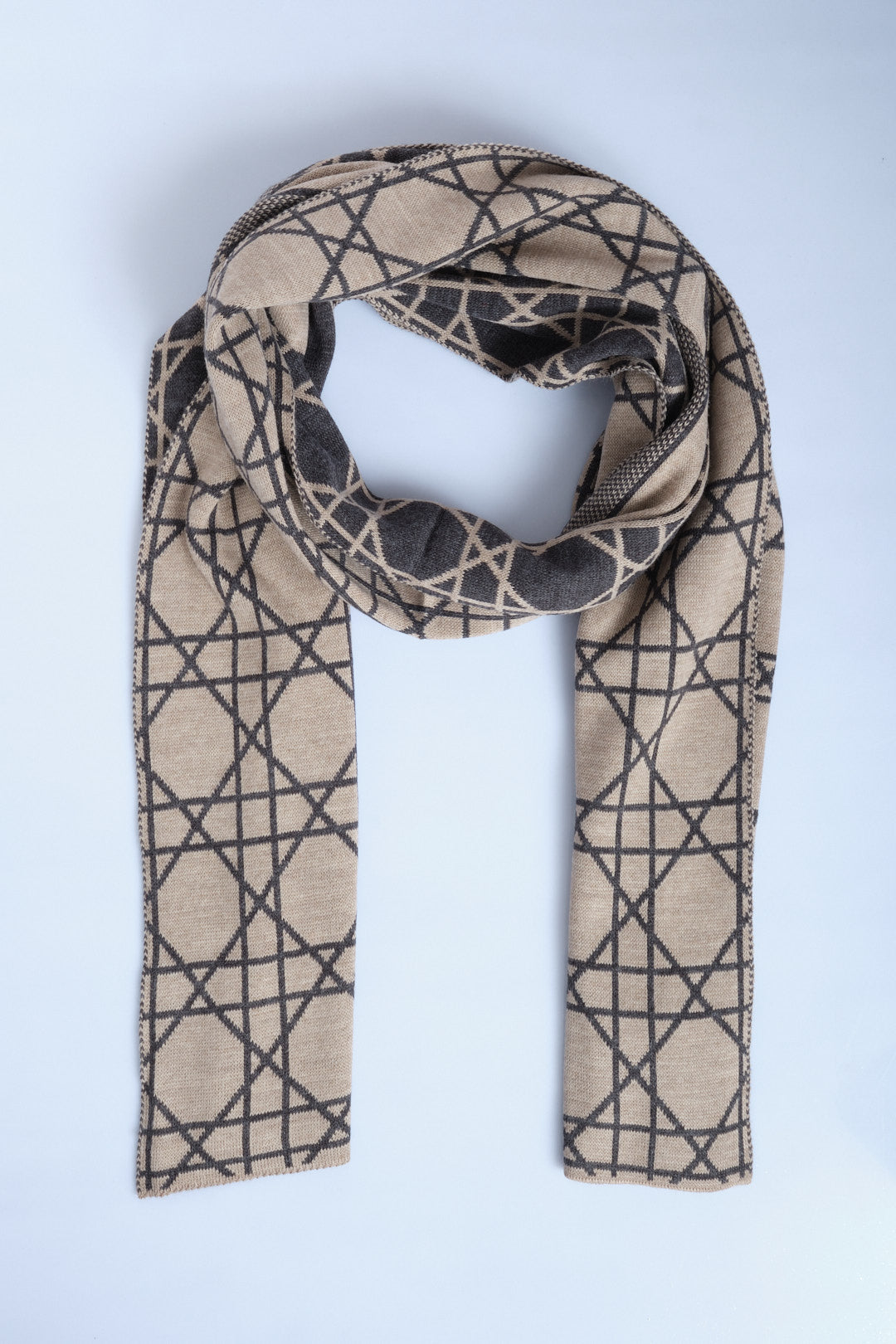 Antrasit-Bej Cannage Desenli Triko Atkı