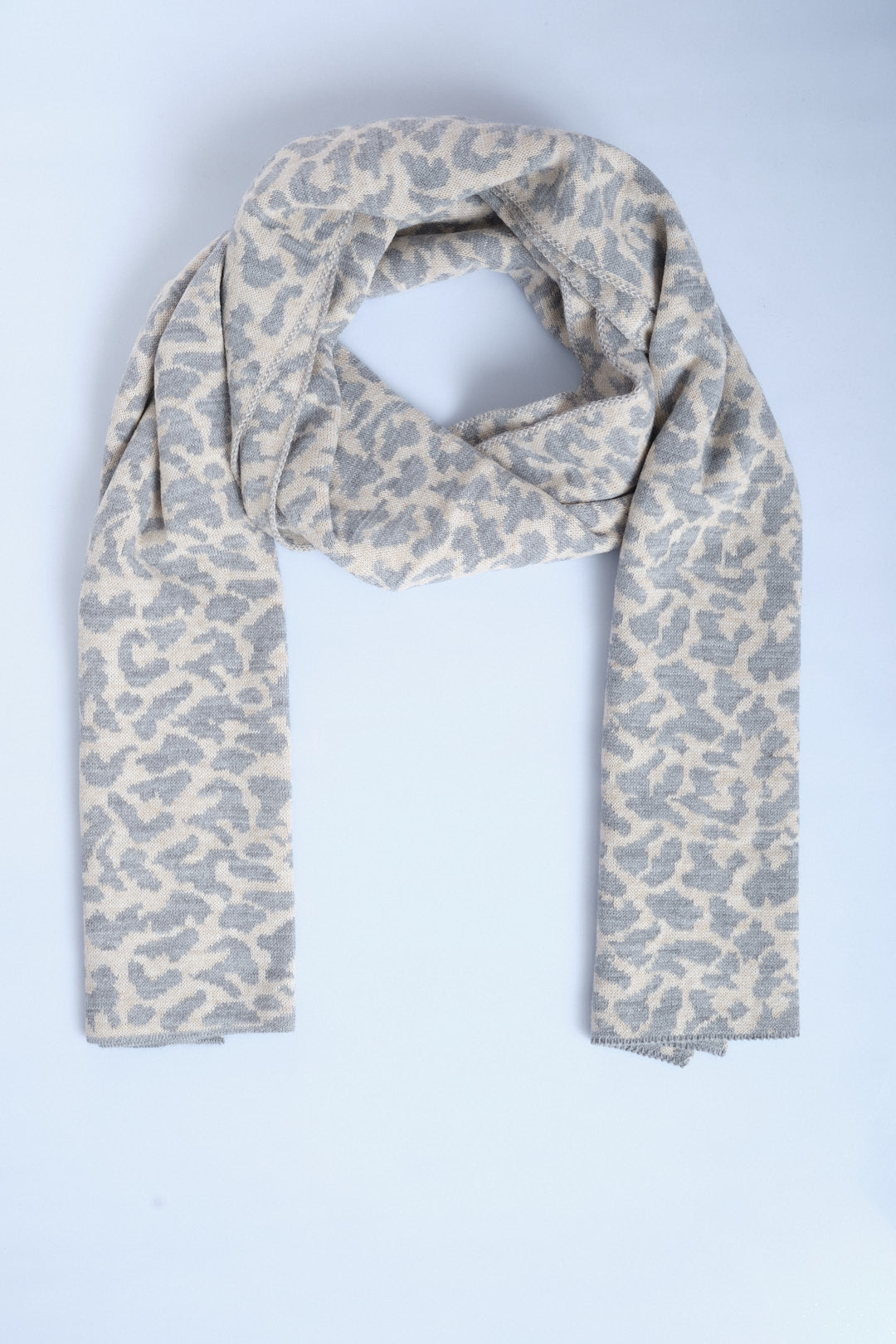 Gri-Bej Leopar Desenli Triko Atkı