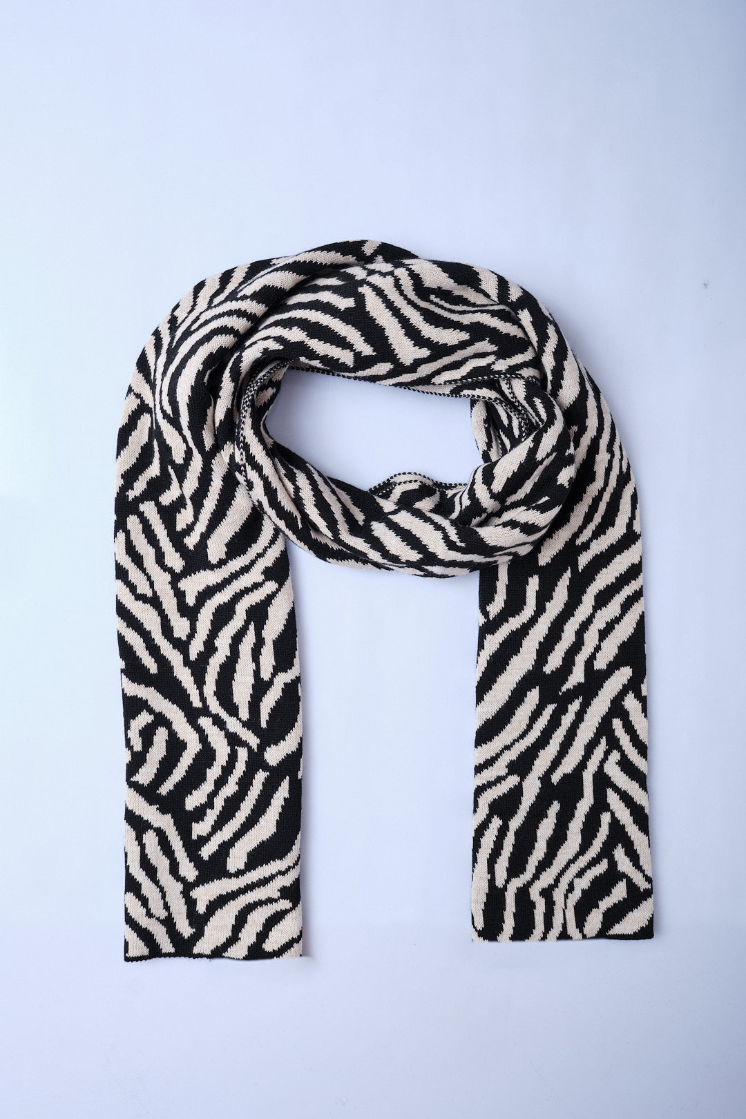 Siyah-Bej Zebra Desenli Triko Atkı