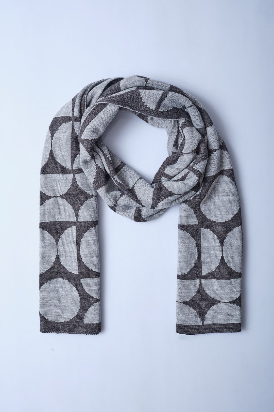 Gri-Antrasit Daire Desenli Triko Atkı