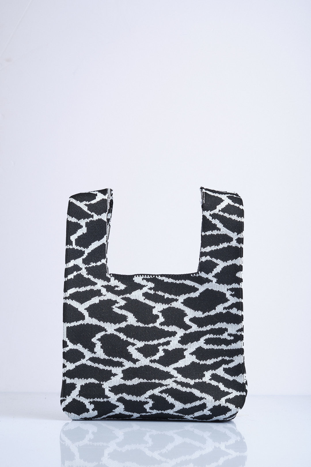 Siyah-Beyaz- Leopar Desenli Triko Tote El Çantası